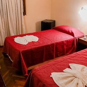 Habitación Estándar con 2 Camas Individuales